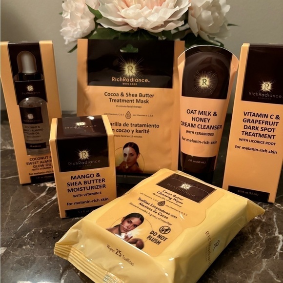 Other - Global Beauty Rich Radiance skin care set